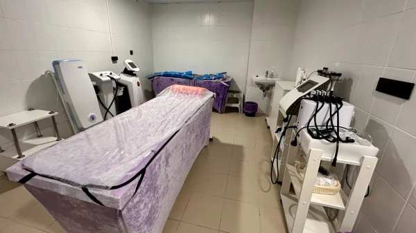 Кабинет аппаратного массажа и косметологии на УГМК-Арене 