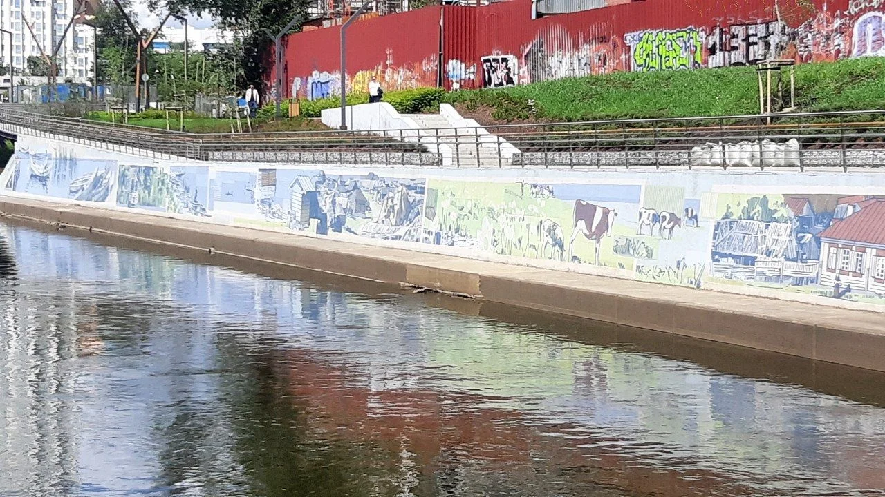 Возле нашей арены появился новый мурал от фестиваля «Стенограффия».